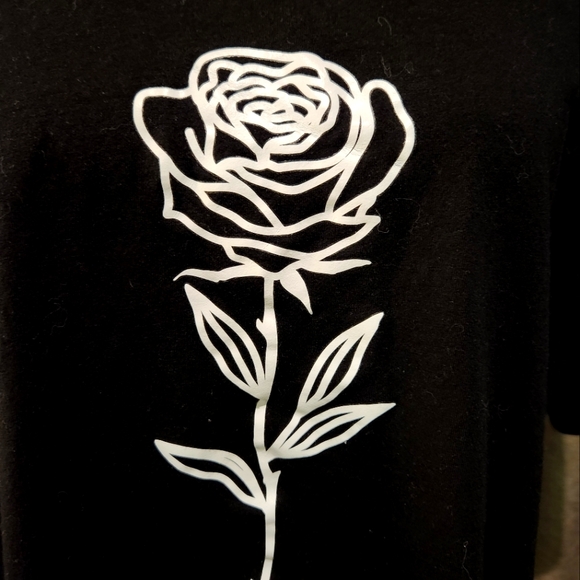 🌹SHEIN women's short sleeve t- shirt - Picture 4 of 4